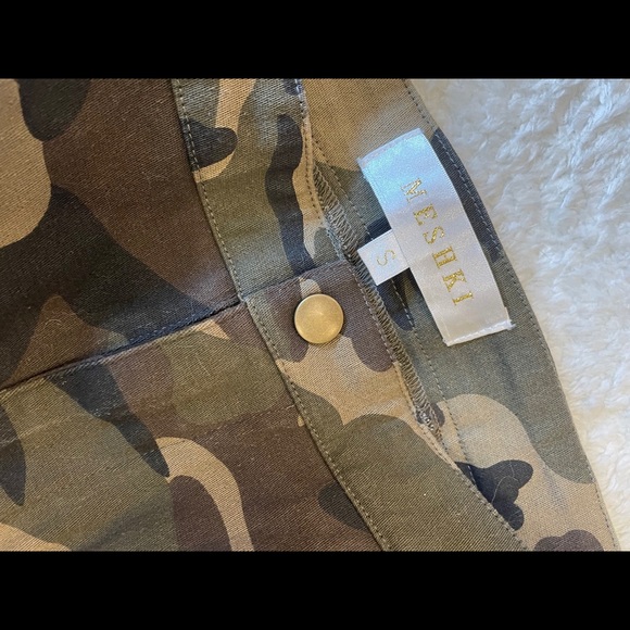 Meshki Camo Mini Skirt - Picture 3 of 3